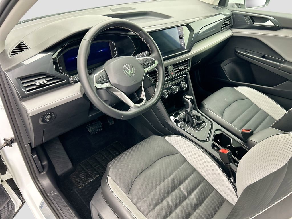 Used 2022 Volkswagen Taos SEL image 9