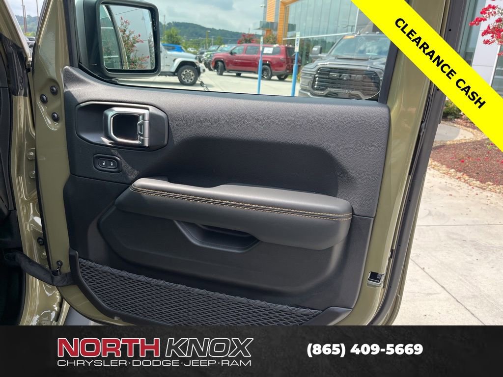 New 2025 Jeep Wrangler Unlimited Rubicon 392 image 34