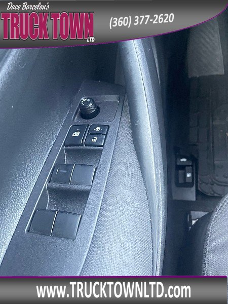 Used 2025 Toyota Corolla LE FWD image 17
