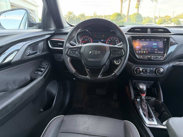 Used 2022 Chevrolet TrailBlazer RS w/ Technology Package FWD image 23