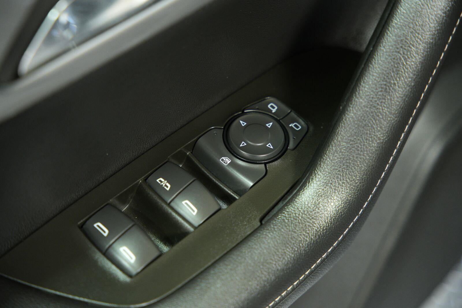 Certified 2025 Chevrolet Blazer LT FWD image 33