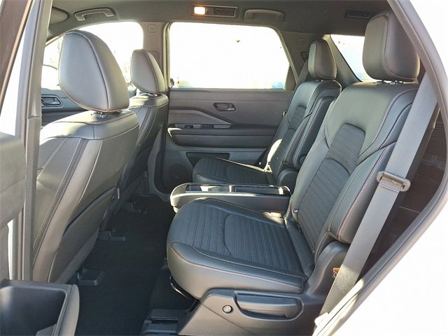 Used 2023 Nissan Pathfinder Rock Creek image 14