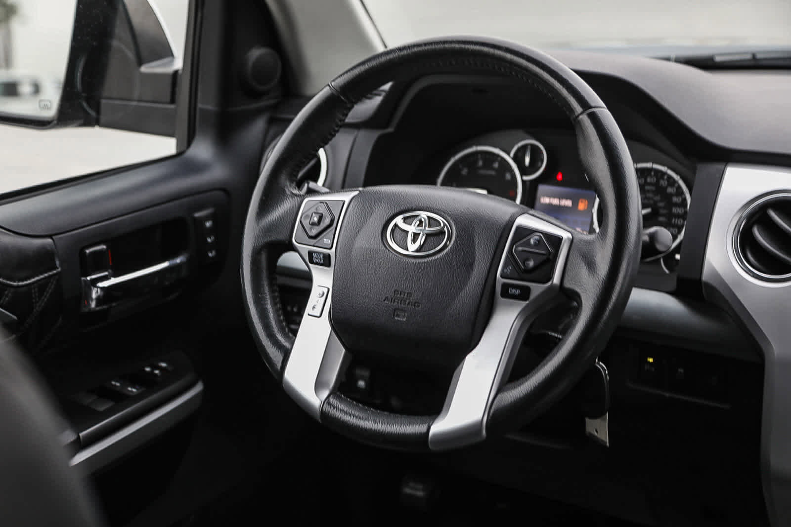 Used 2015 Toyota Tundra Platinum image 15