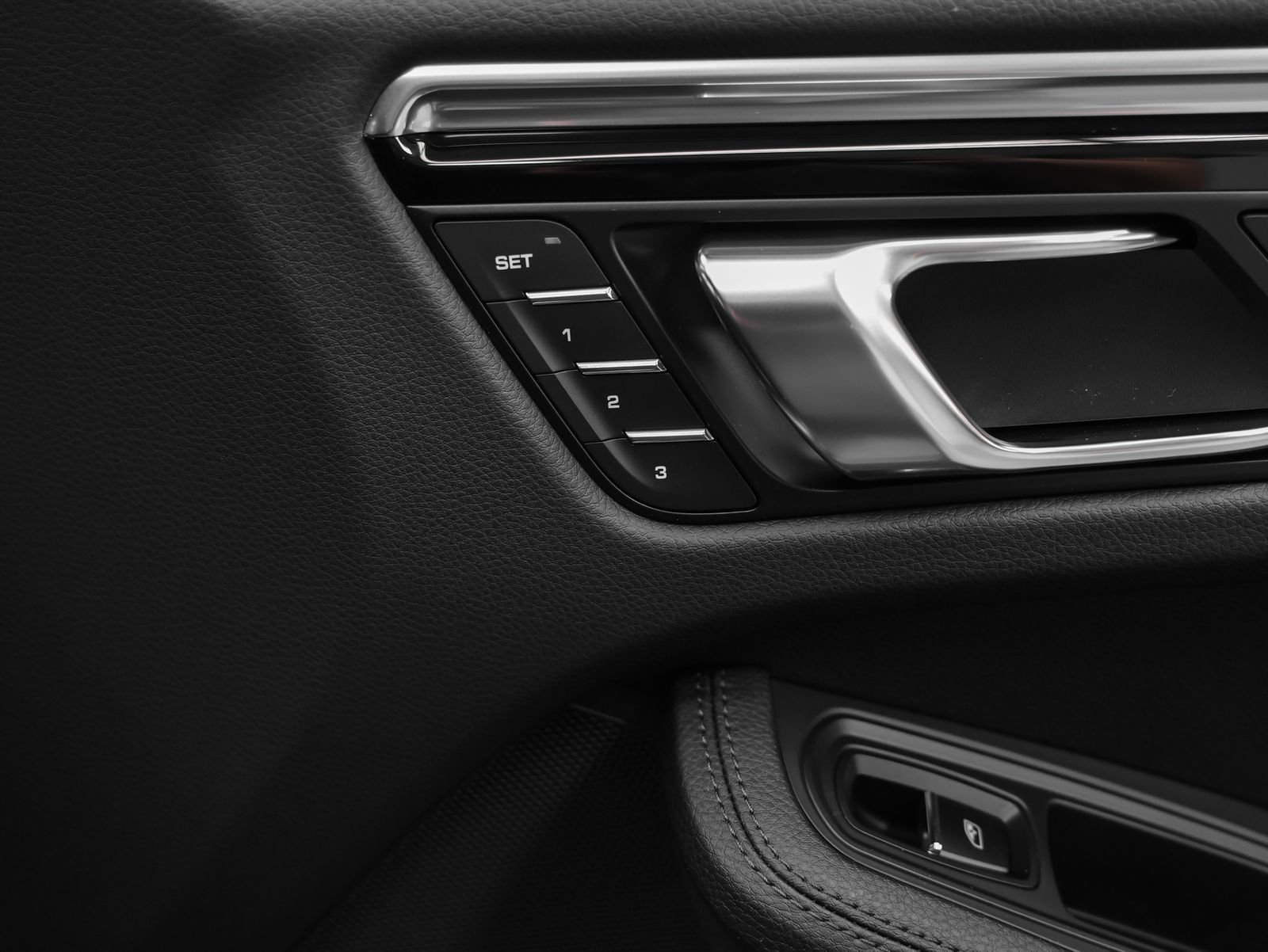 New 2026 Porsche Macan AWD/4WD image 19