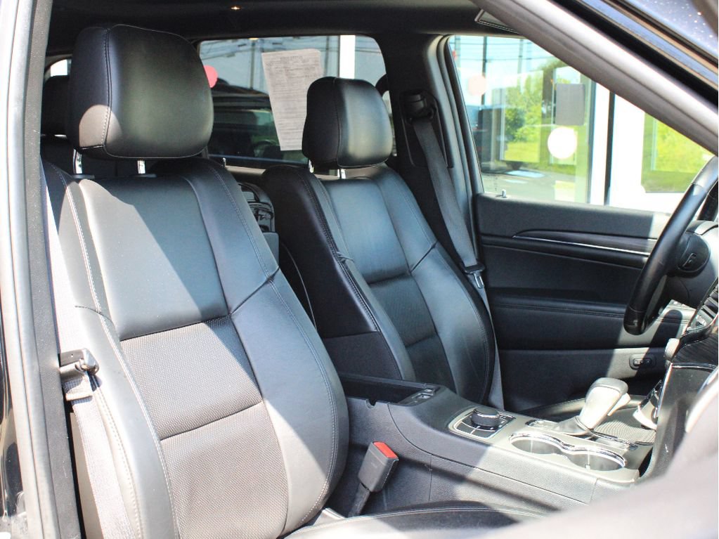 Used 2021 Jeep Grand Cherokee Limited w/ Luxury Group II AWD/4WD image 26