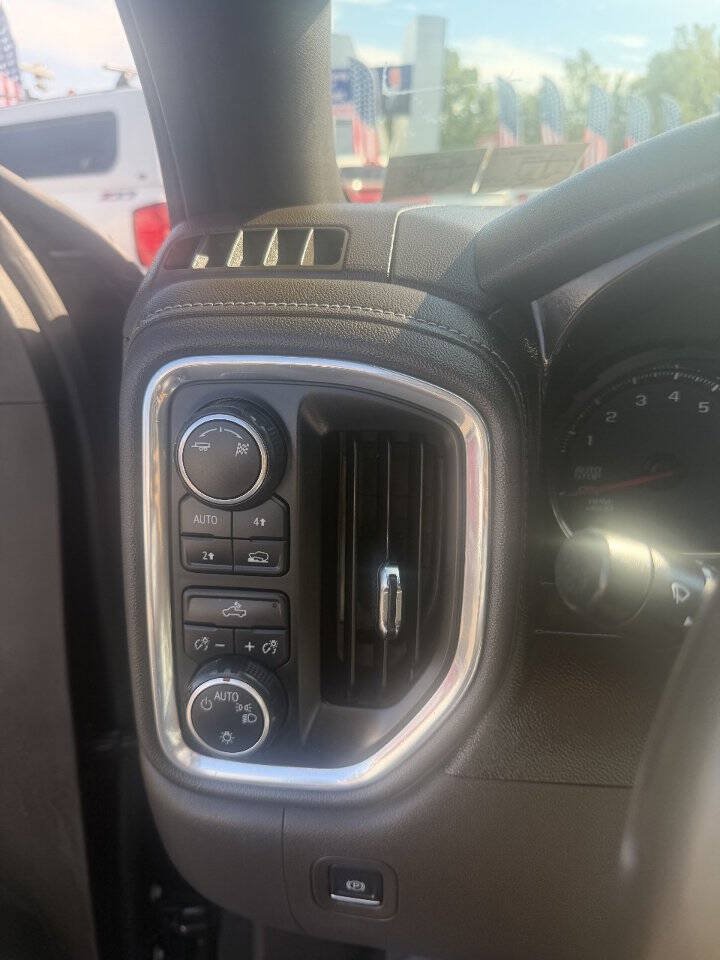 Used 2019 Chevrolet Silverado 1500 LT w/ Convenience Package AWD/4WD image 6