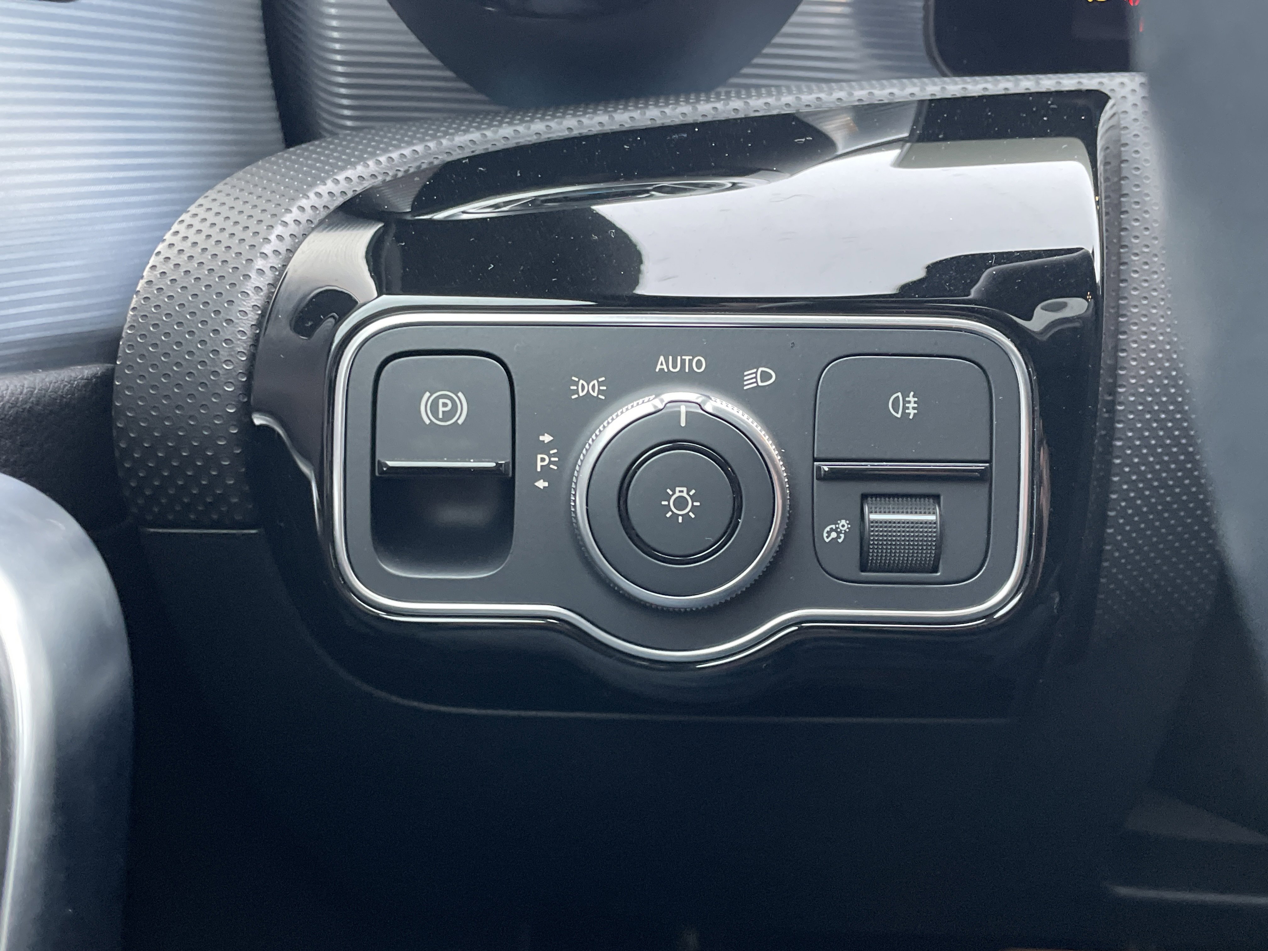 Certified 2022 Mercedes-Benz A 220 image 22