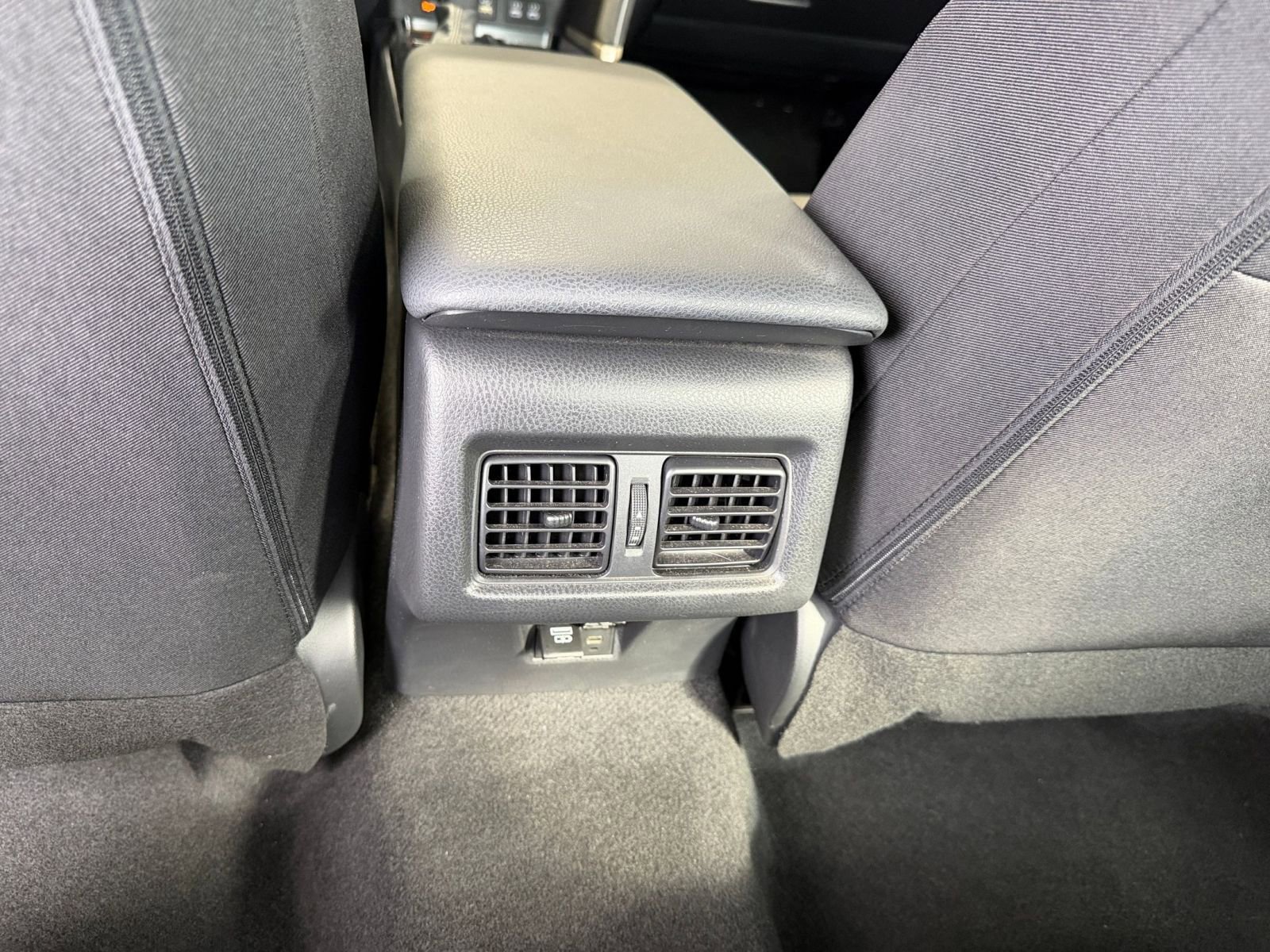 Used 2025 Toyota Camry LE image 23