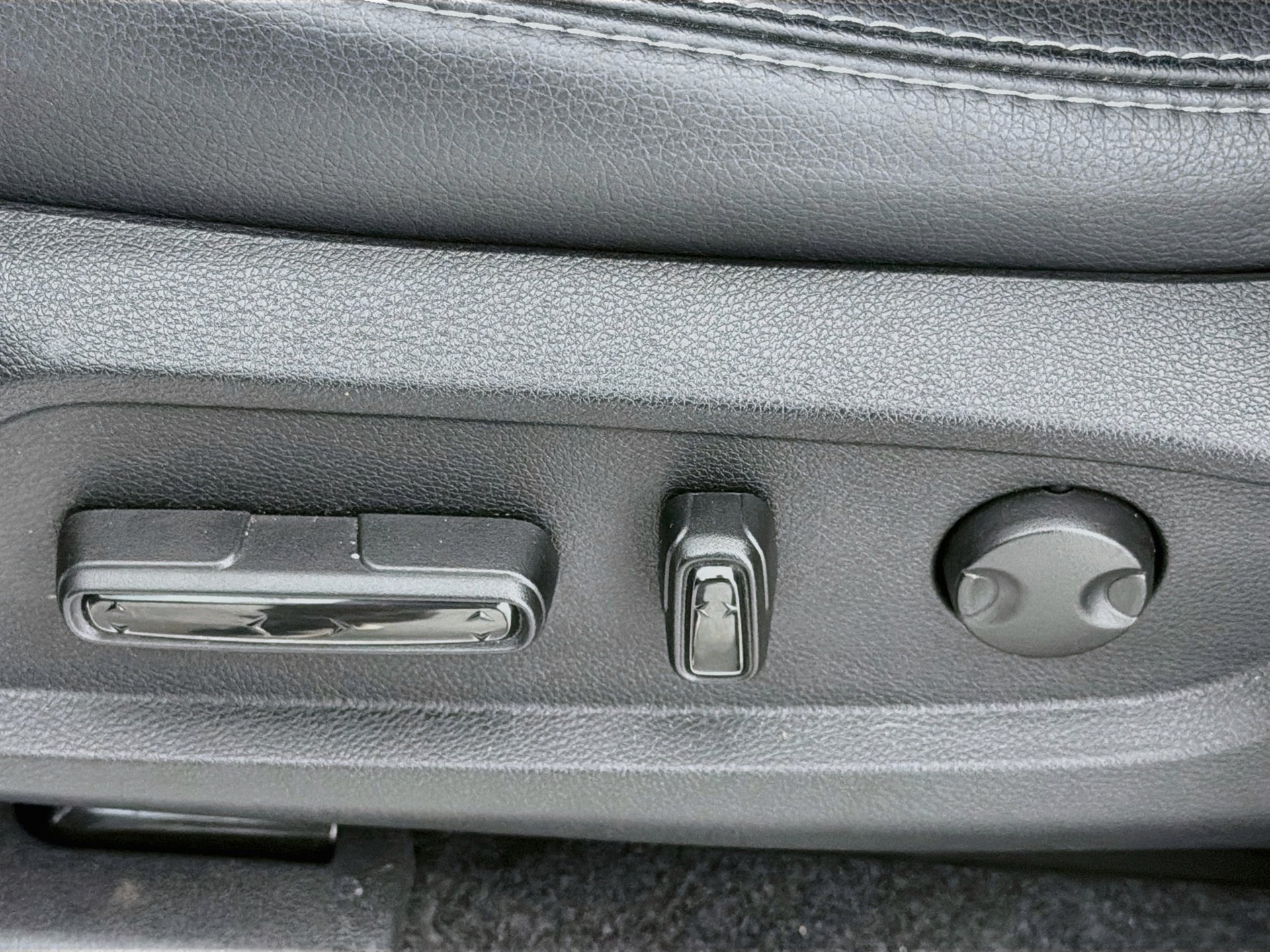 Certified 2025 Honda Pilot EX-L image 26