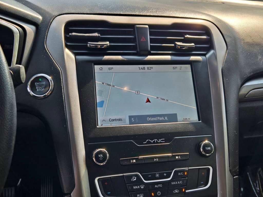 Used 2020 Ford Fusion SE image 21