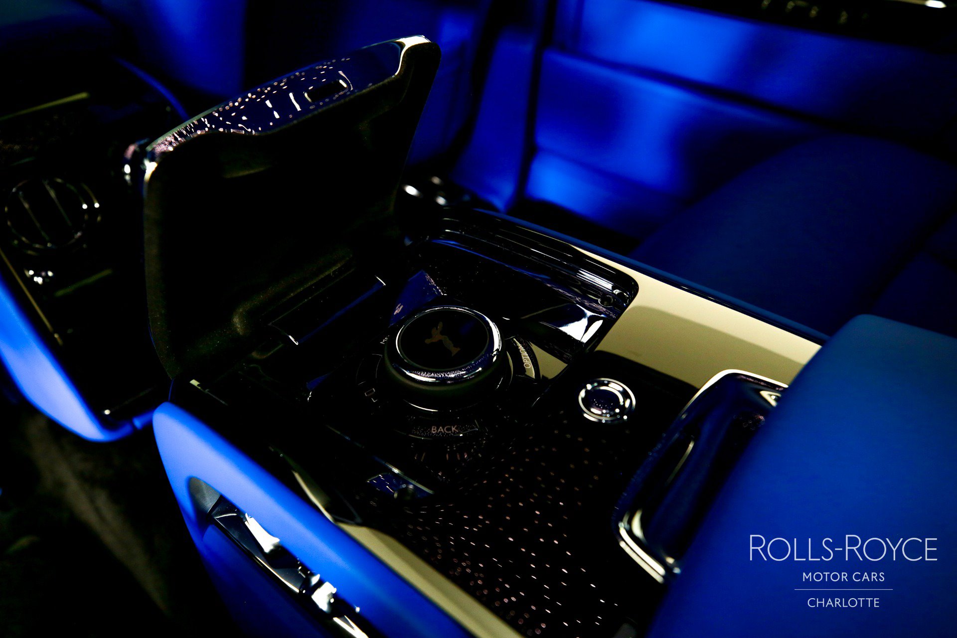 New 2027 Rolls-Royce Phantom Sedan RWD image 23