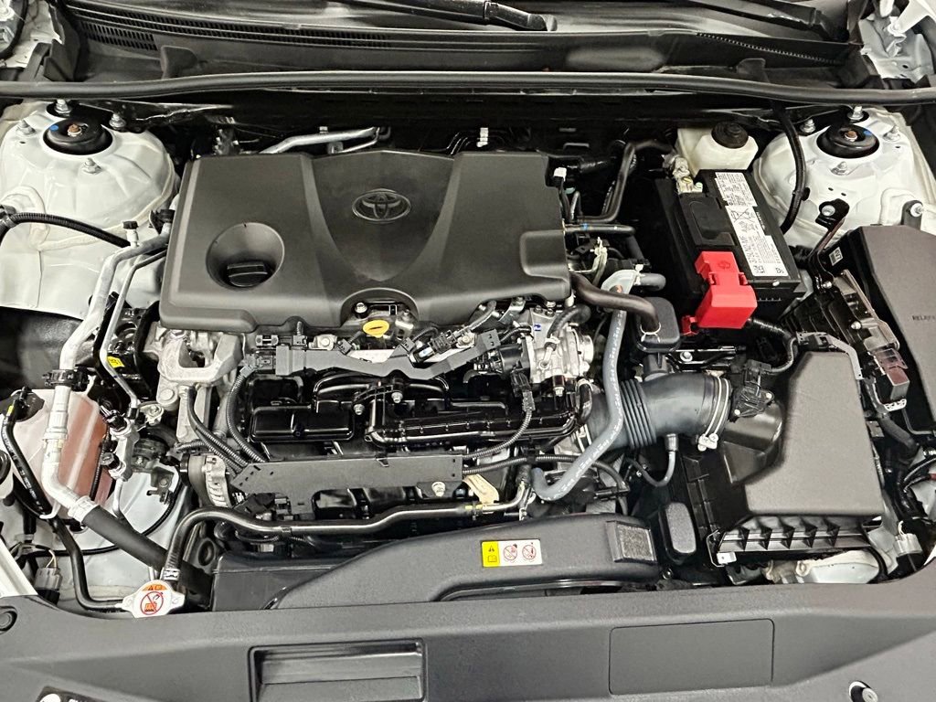 Used 2024 Toyota Camry SE image 18