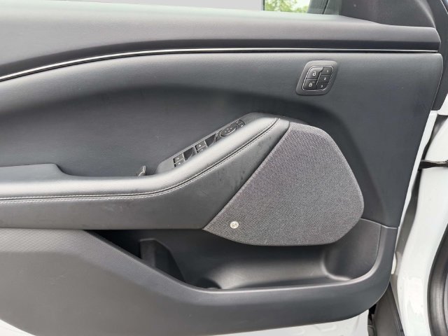 Used 2022 Ford Mustang Mach-E Premium AWD/4WD image 17