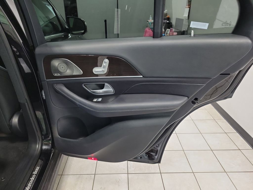 Used 2024 Mercedes-Benz GLE 350 GLE 350 w/ 3rd Row Seat Package image 26