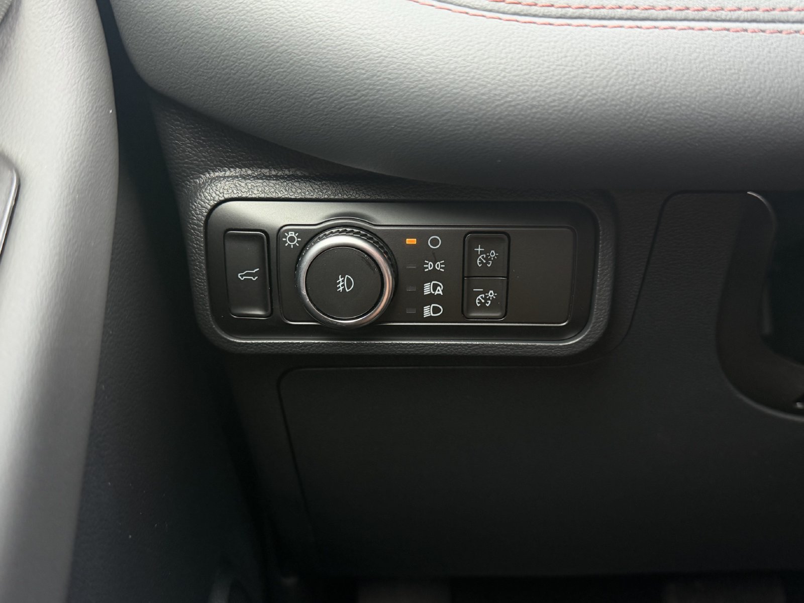 New 2027 Ford Explorer Active w/ Active Comfort Package RWD image 20