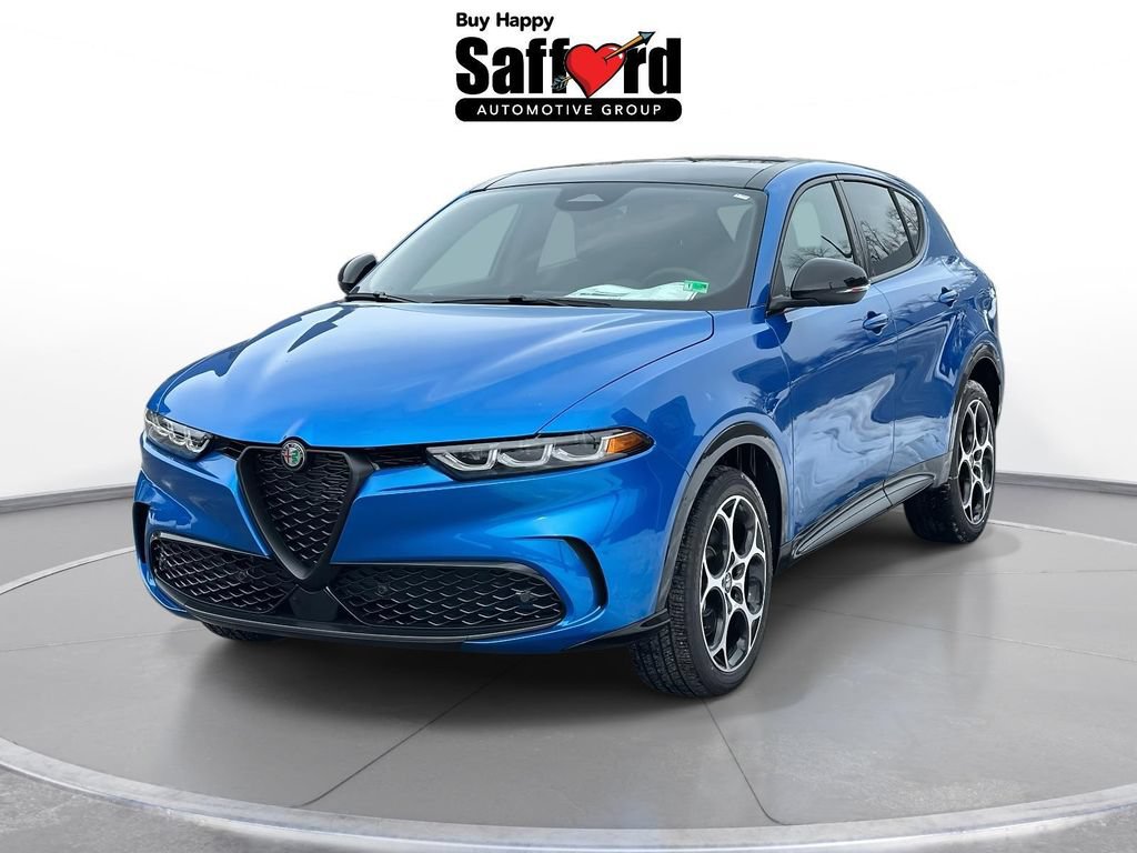 New 2025 Alfa Romeo Tonale w/ Premium Package AWD/4WD image 1