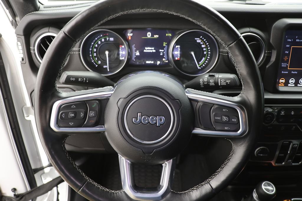 Used 2023 Jeep Wrangler Unlimited Sahara w/ Cold Weather Group AWD/4WD image 16