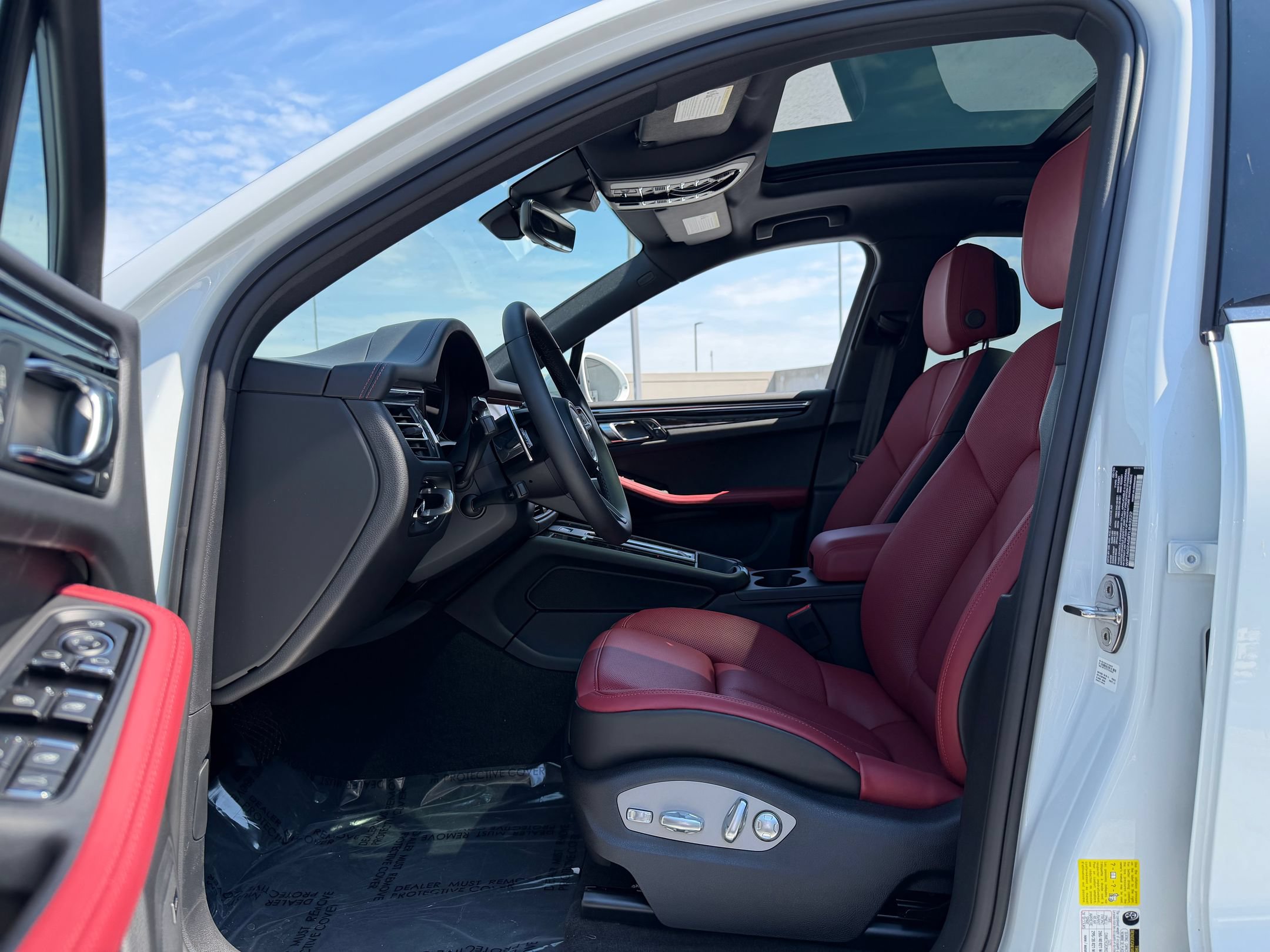 New 2026 Porsche Macan S AWD/4WD image 31