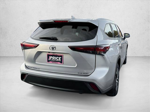 Used 2024 Toyota Highlander XLE image 5