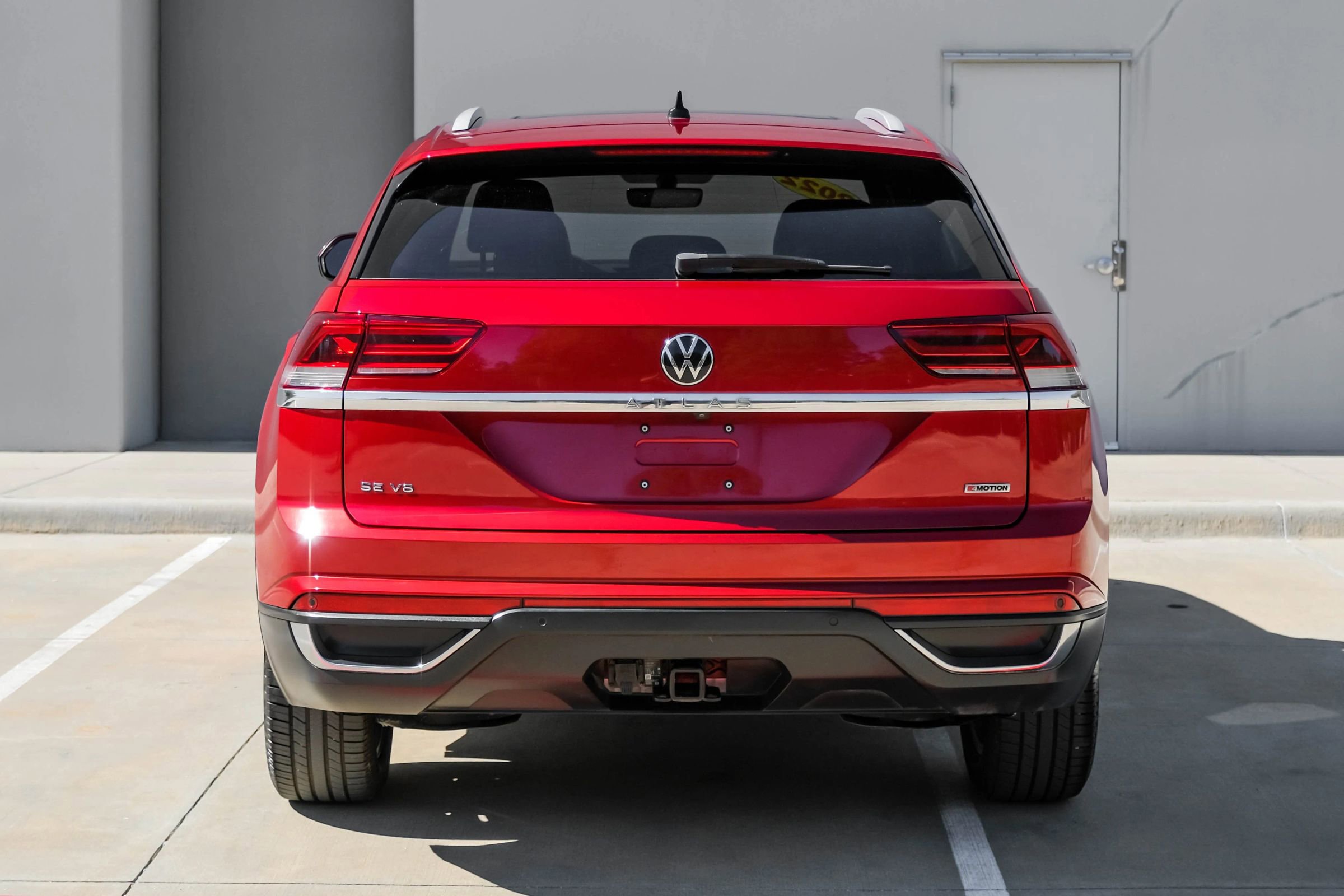 Used 2022 Volkswagen Atlas Cross Sport SE w/ Panoramic Sunroof Package image 4