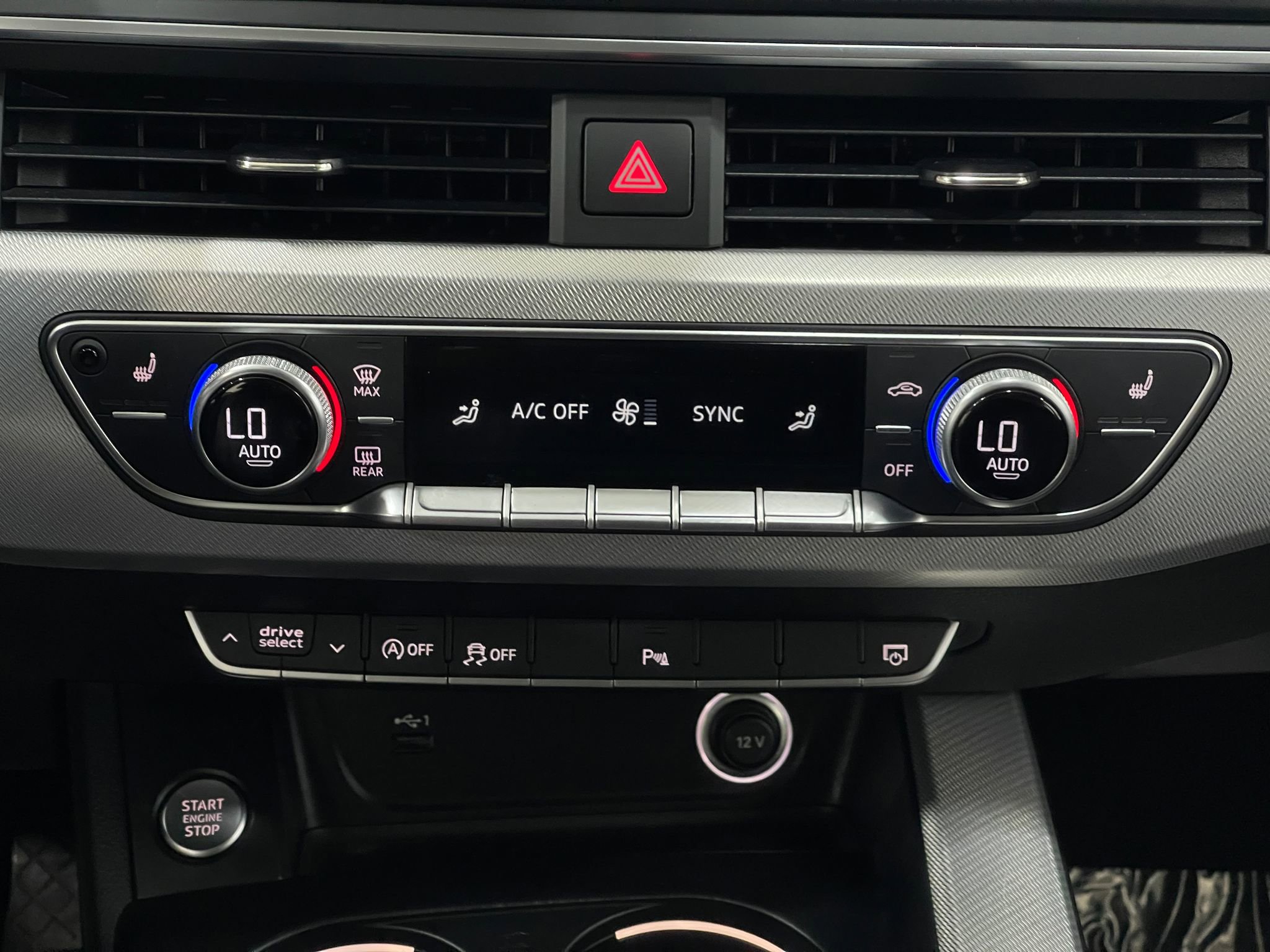 Used 2018 Audi A4 2.0T Ultra Premium Plus w/ Premium Plus Package FWD image 25