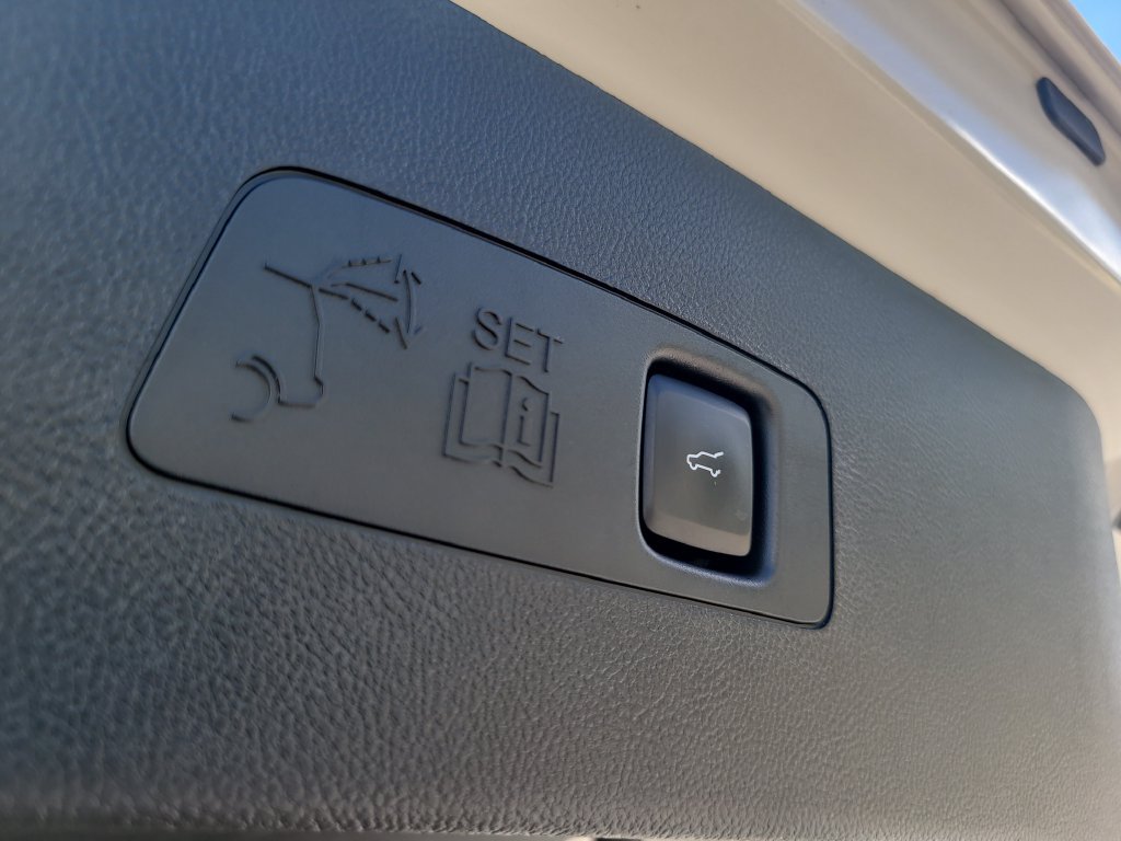 Used 2024 Lincoln Corsair FWD image 8