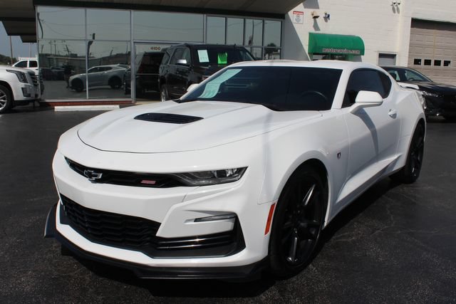 Used 2021 Chevrolet Camaro SS RWD image 2