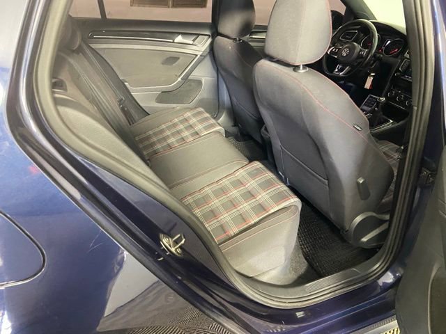 Used 2015 Volkswagen Golf 4-Door image 14