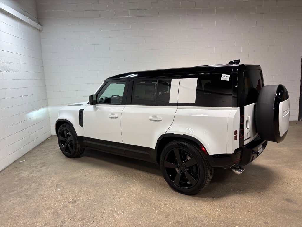 New 2026 Land Rover Defender 110 V8 image 10