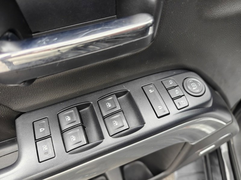 Used 2017 Chevrolet Silverado 1500 LTZ Z71 w/ LTZ Plus Package image 13