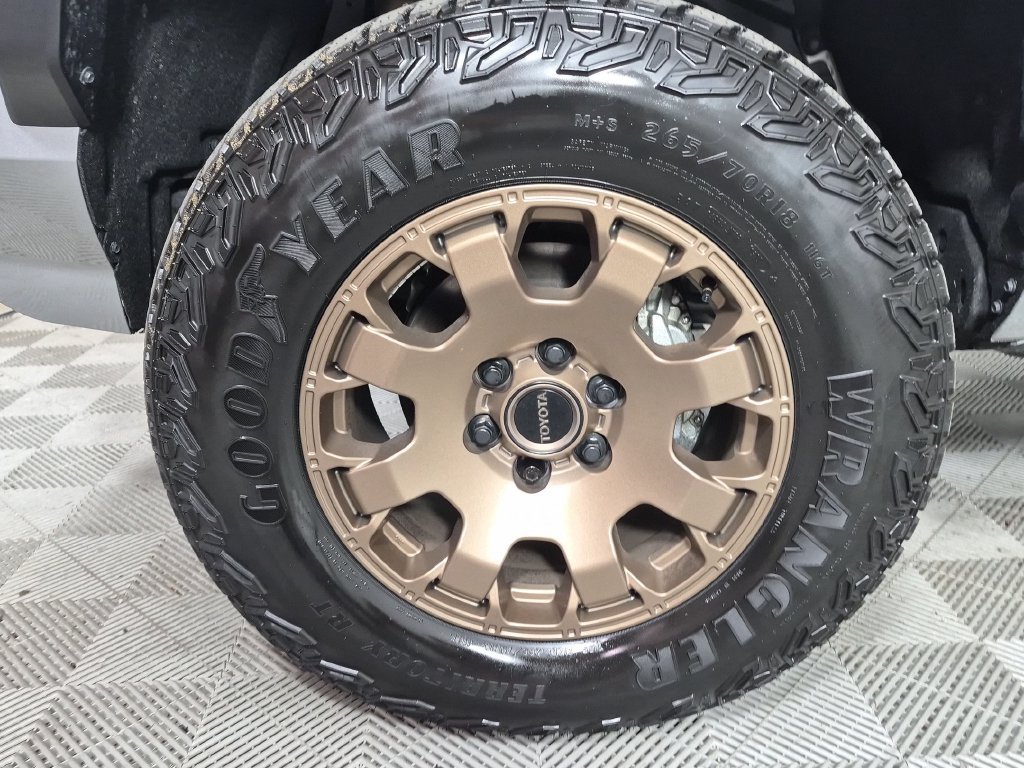 Used 2025 Toyota Tacoma 4x4 Double Cab Hybrid image 30