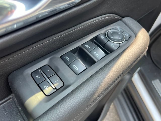 Used 2024 GMC Yukon Denali w/ LPO, Floor Liner Package AWD/4WD image 28