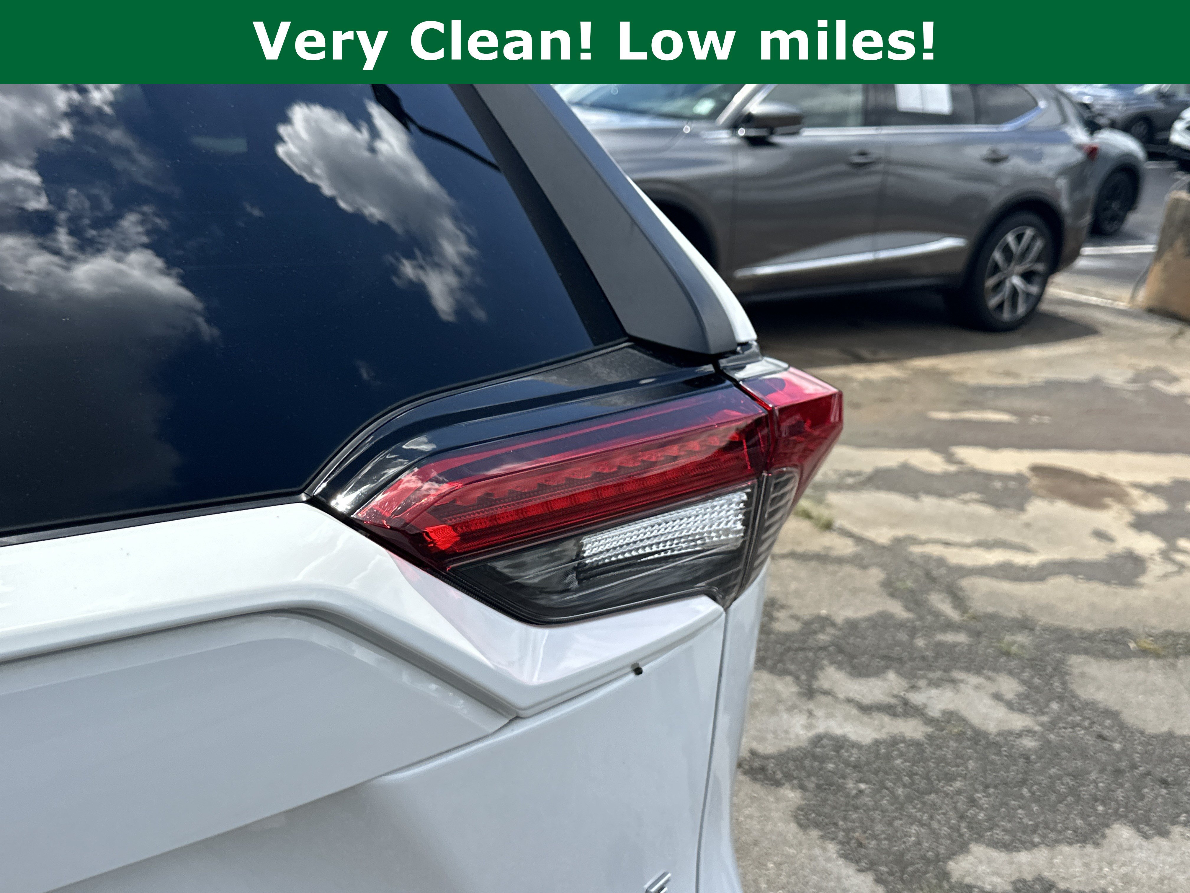 Used 2023 Toyota RAV4 XLE w/ Convenience Package FWD image 21