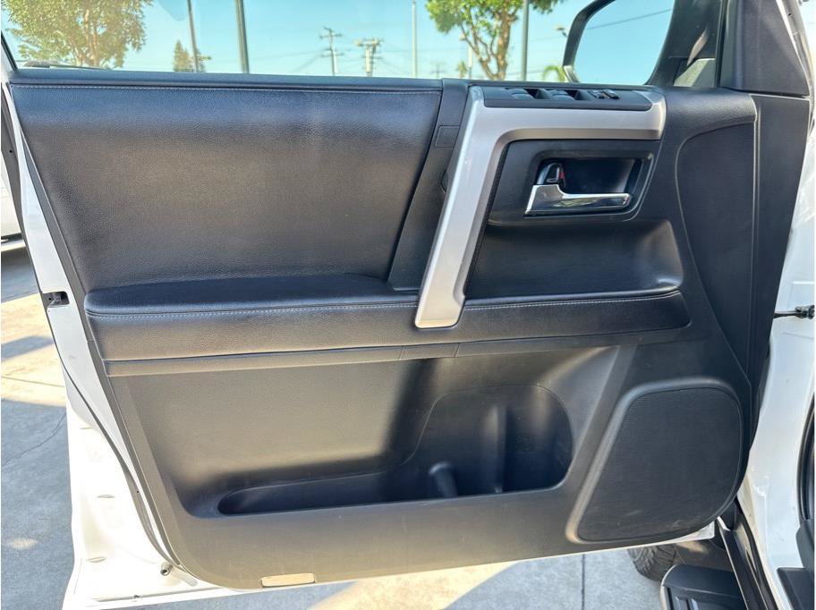 Used 2017 Toyota 4Runner SR5 Premium AWD/4WD image 14