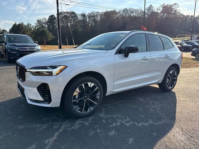 Used 2026 Volvo XC60 B5 Plus w/ Protection Package Premier image 2