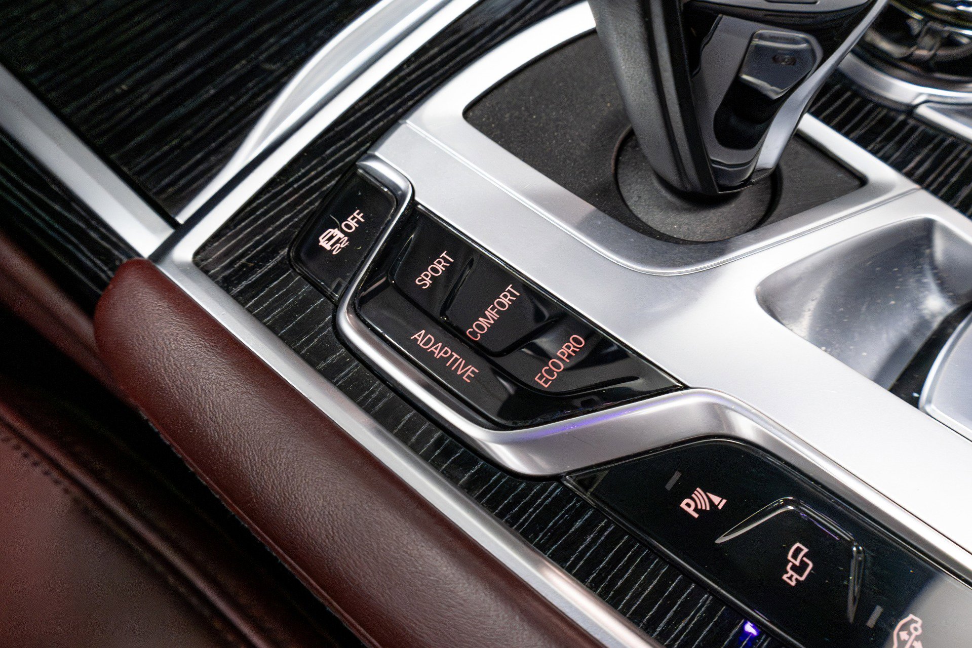 Used 2020 BMW 750i xDrive w/ Executive Package image 60