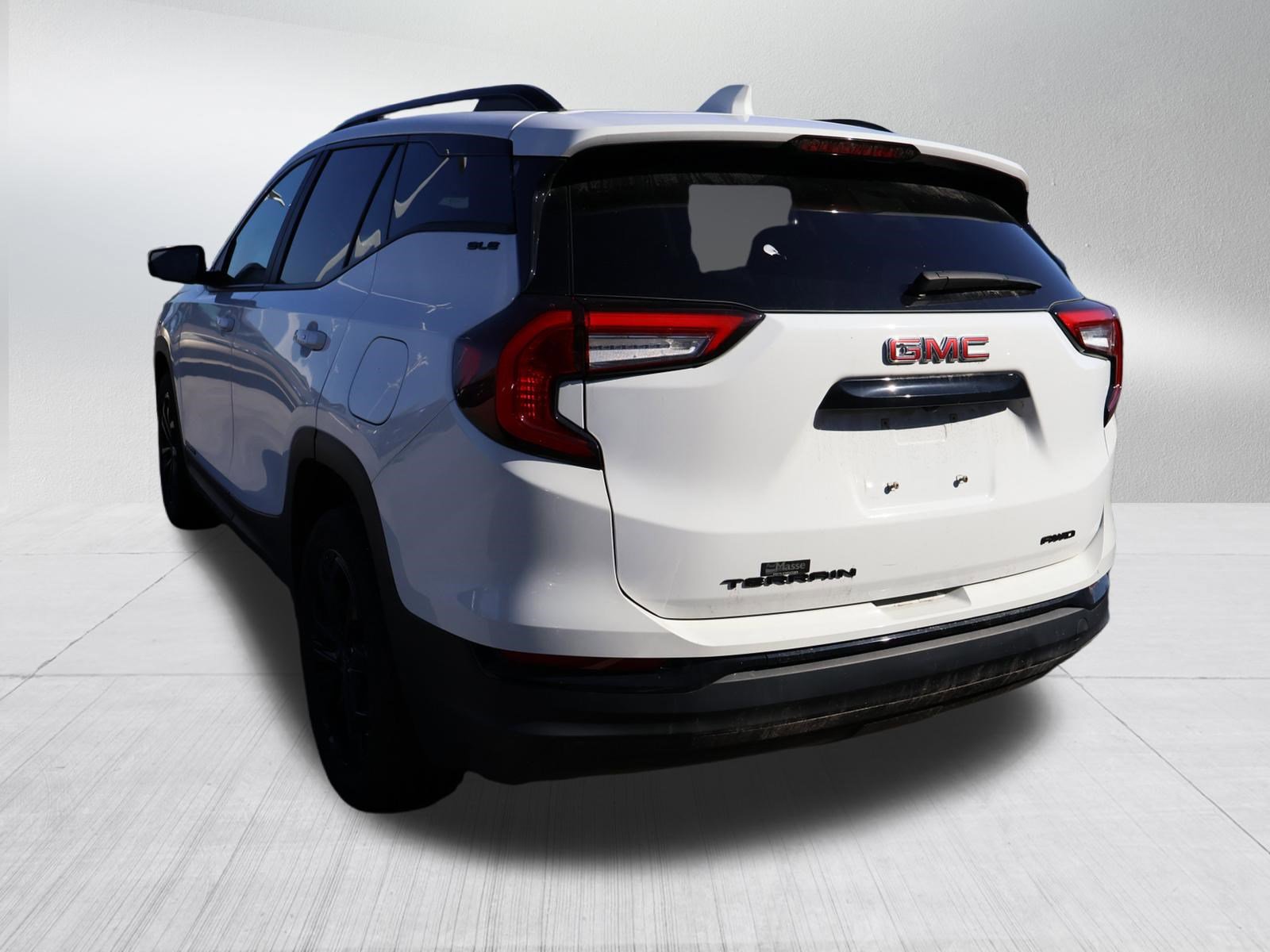 Used 2022 GMC Terrain SLE w/ Driver Convenience Package AWD/4WD image 5