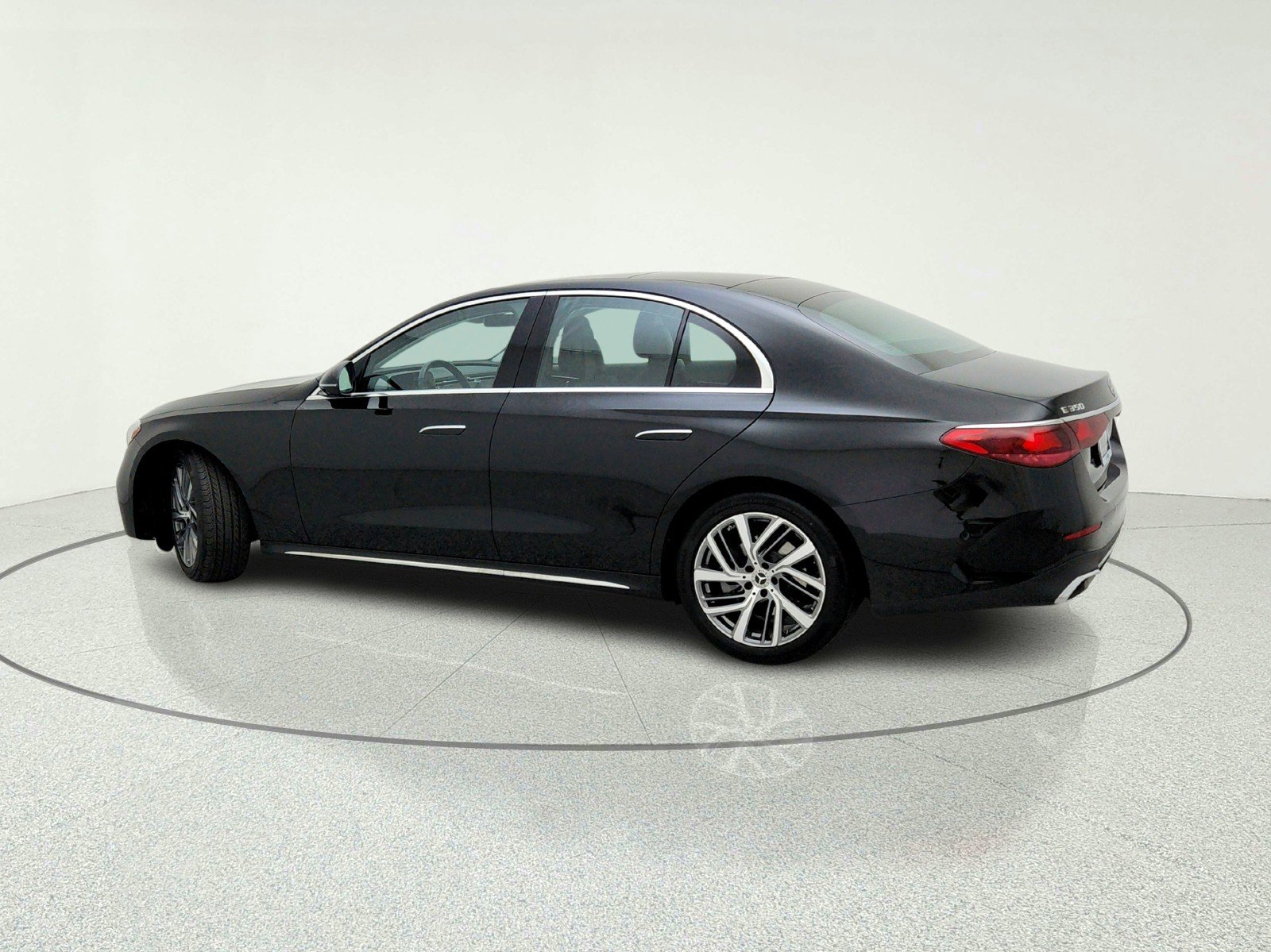 Certified 2025 Mercedes-Benz E 350 4MATIC Sedan image 13