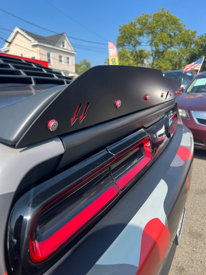 Used 2017 Dodge Challenger SRT Hellcat image 11