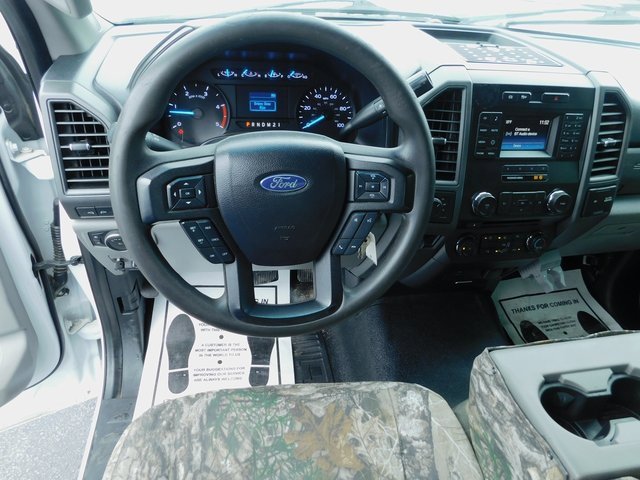 Used 2017 Ford F550 4x4 Regular Cab Super Duty image 13