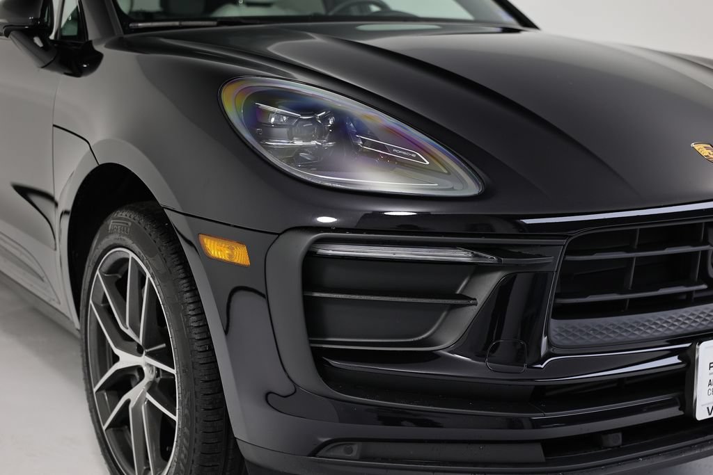 Certified 2026 Porsche Macan AWD/4WD image 17