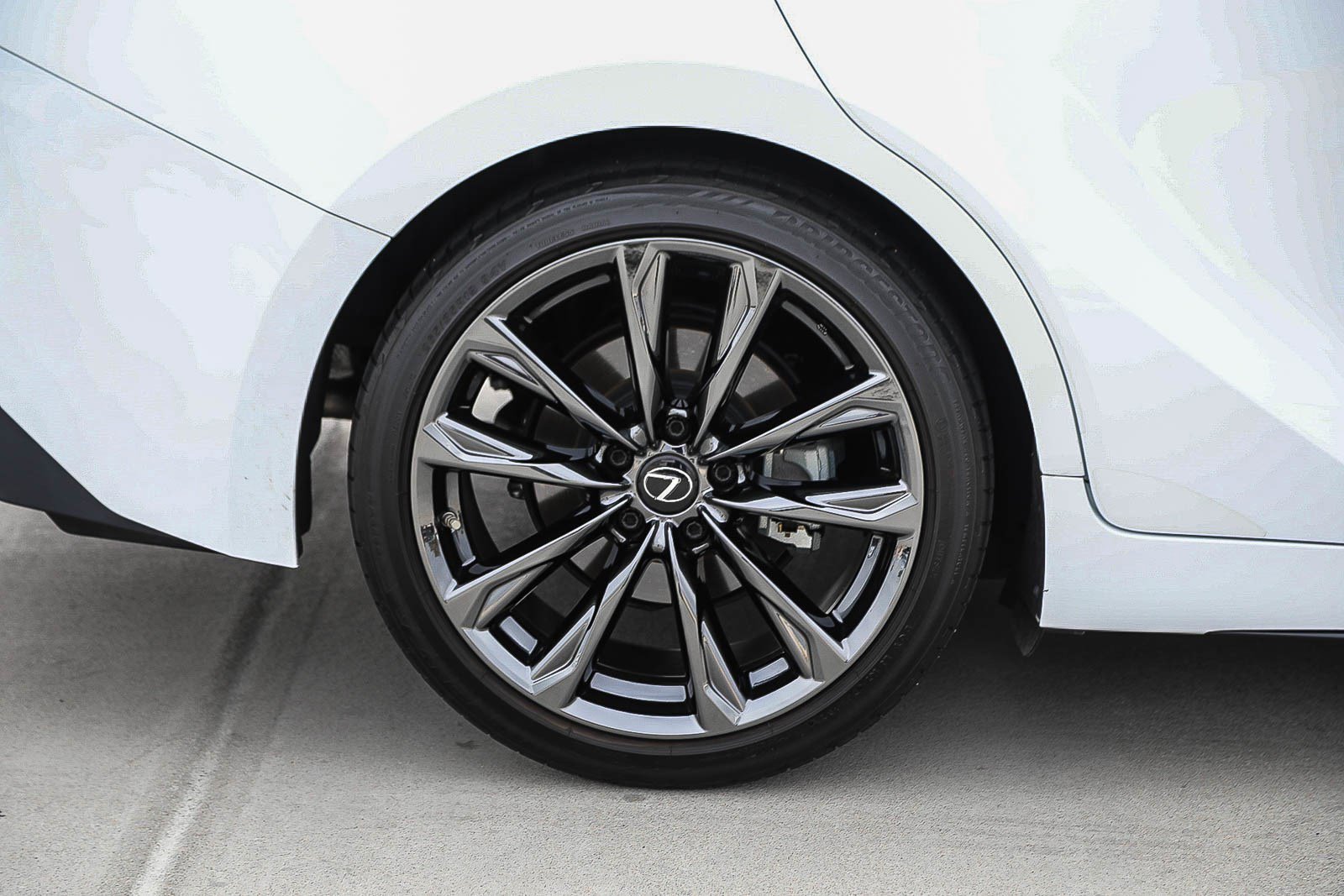 Used 2022 Lexus IS 350 F Sport w/ Navigation Package image 11