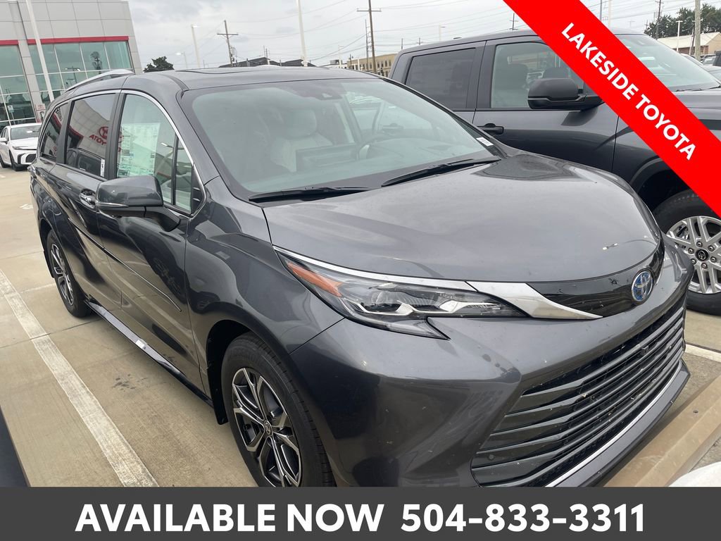New 2025 Toyota Sienna Platinum image 2
