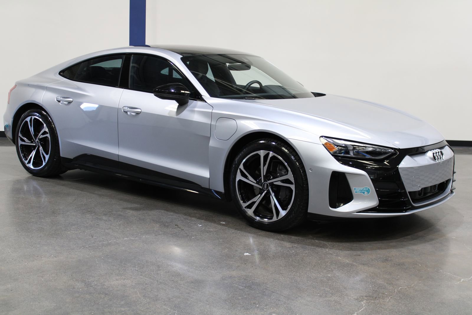 Used 2023 Audi e-tron GT Prestige AWD/4WD image 2