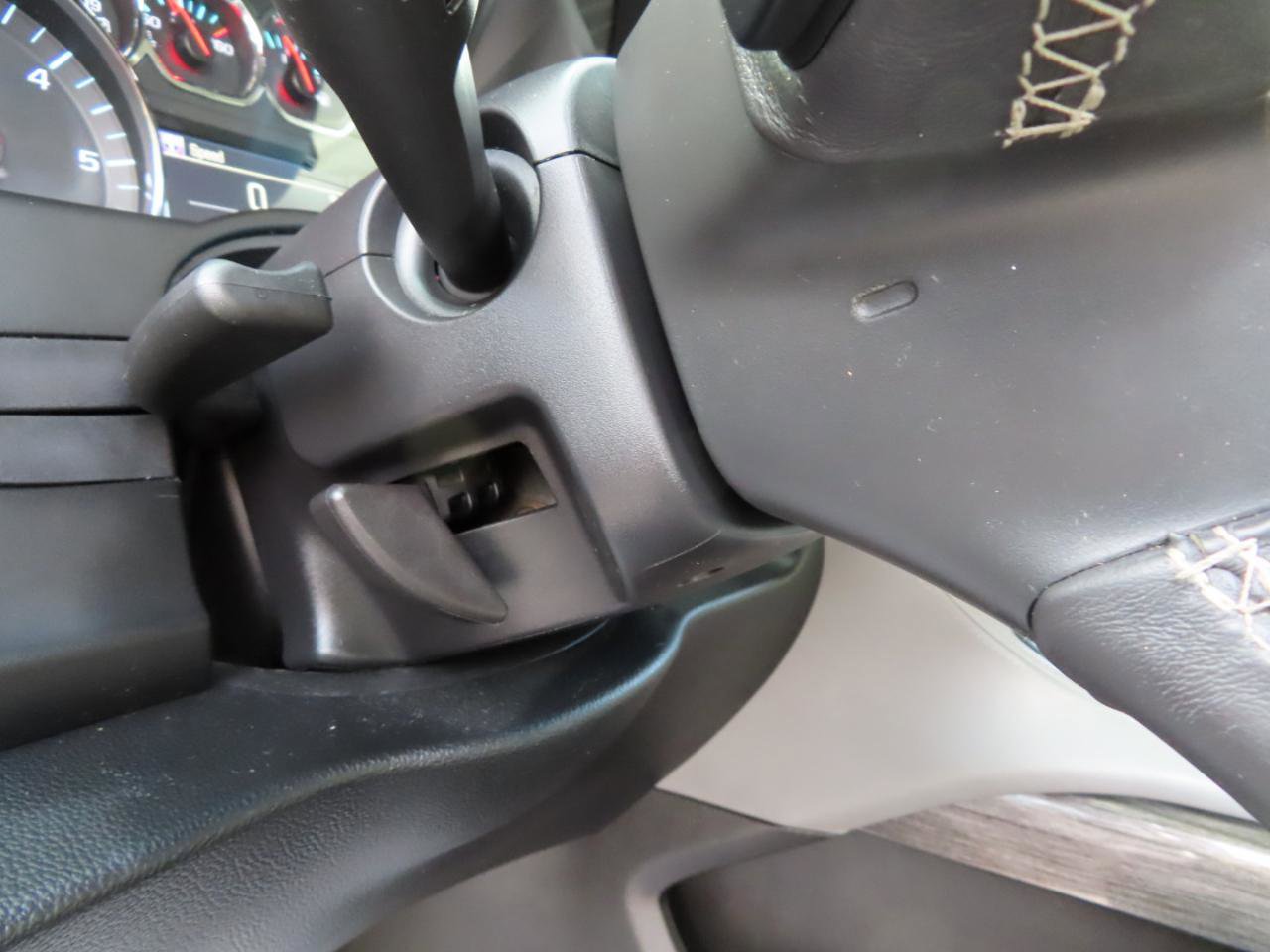 Used 2015 Chevrolet Tahoe LT AWD/4WD image 41