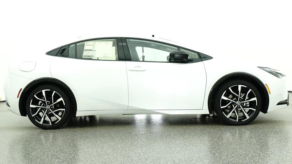New 2026 Toyota Prius Plug-In Hybrid FWD image 55