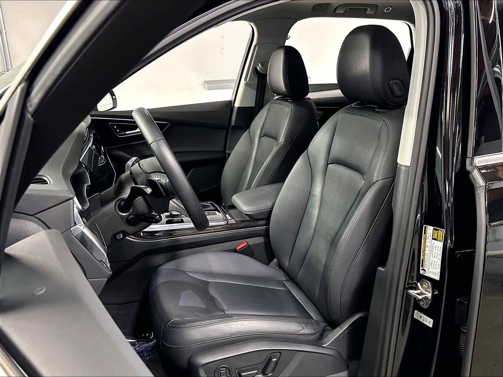 Used 2022 Audi Q7 3.0T Premium w/ Convenience Package AWD/4WD image 26