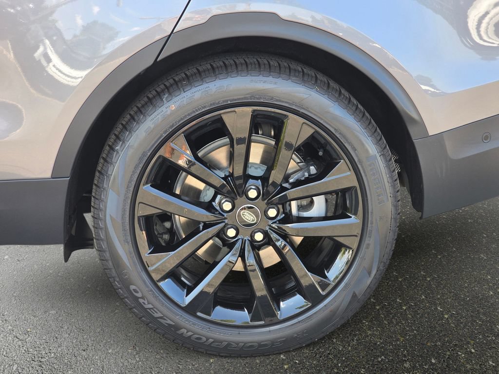 New 2026 Land Rover Discovery S AWD/4WD image 37