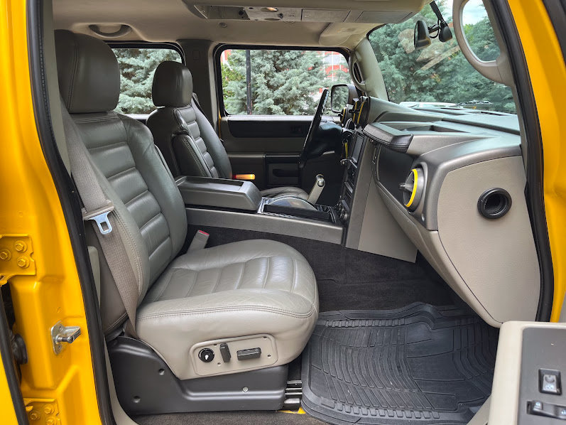 Used 2004 HUMMER H2 w/ Preferred Equipment Group AWD/4WD image 37