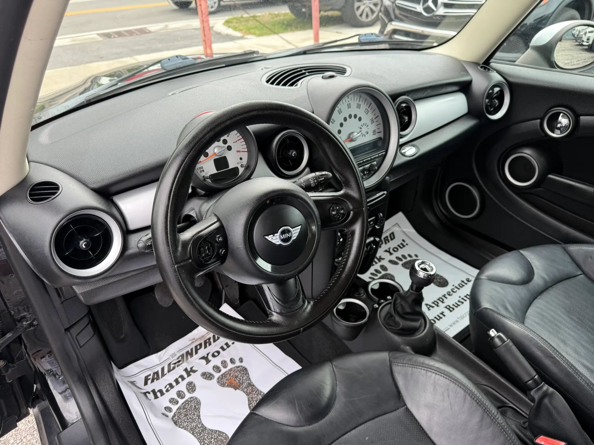 Used 2011 MINI Cooper Clubman FWD image 11